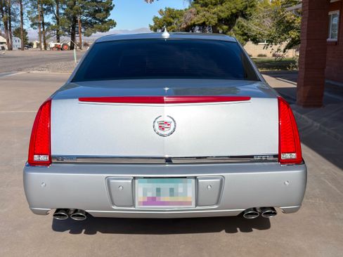 Used 2011 Cadillac DTS Premium w/ Driver Awareness Package image 20