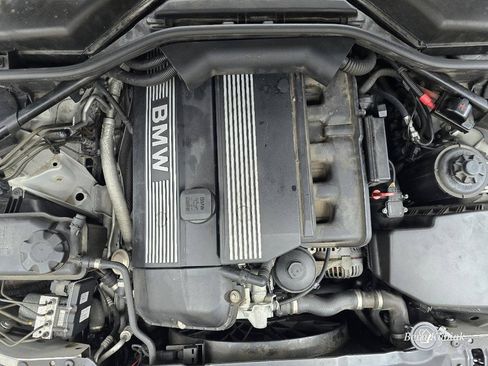 Used 2005 BMW 530i Sedan image 10