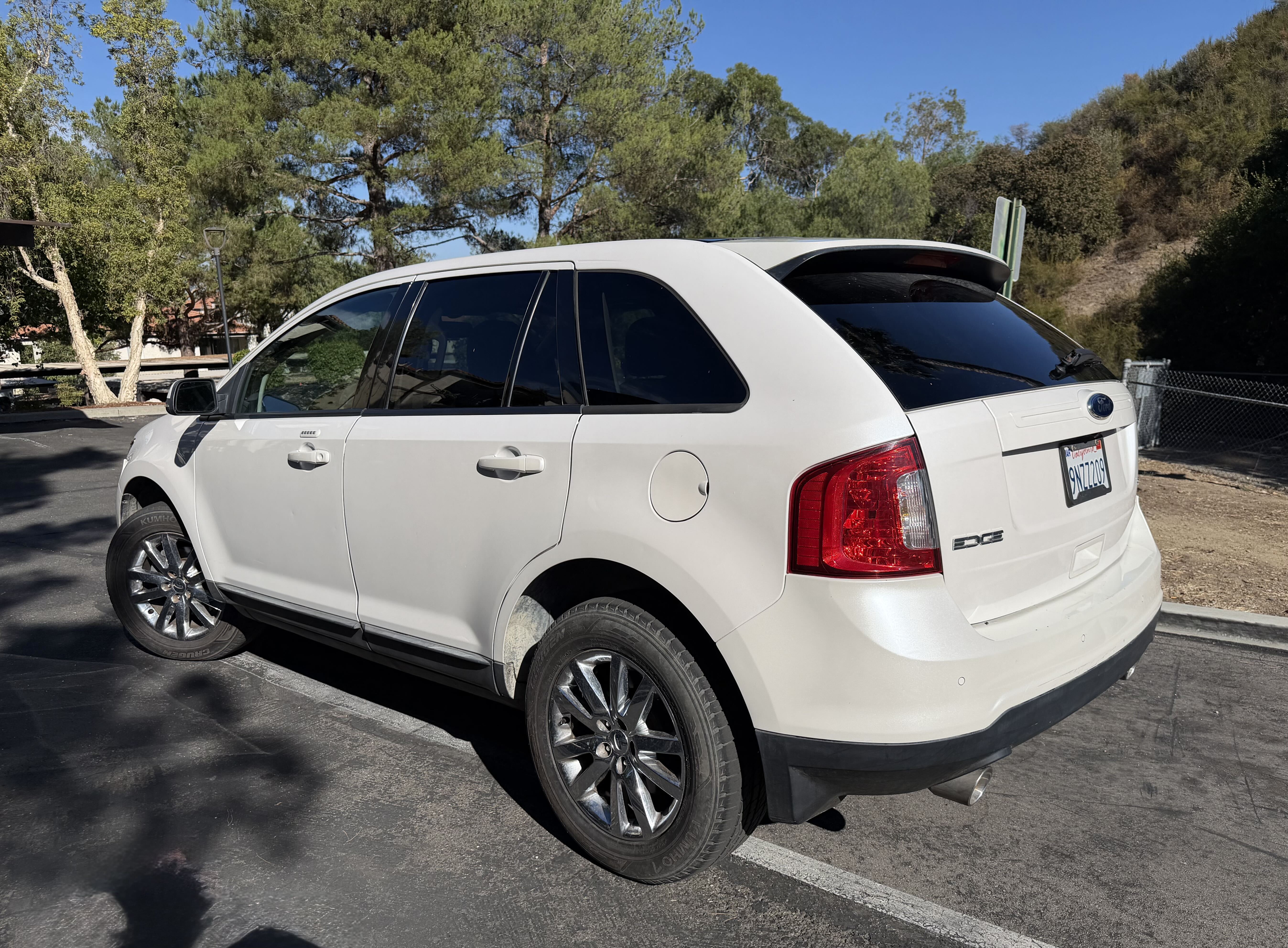 Used 2012 Ford Edge SEL FWD image 4