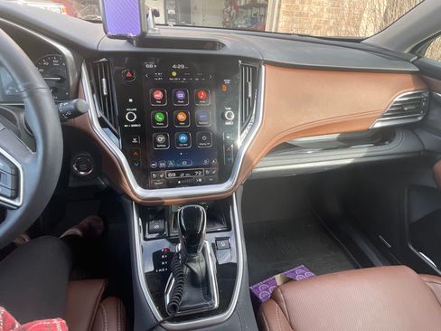 Used 2025 Subaru Outback Touring XT image 2