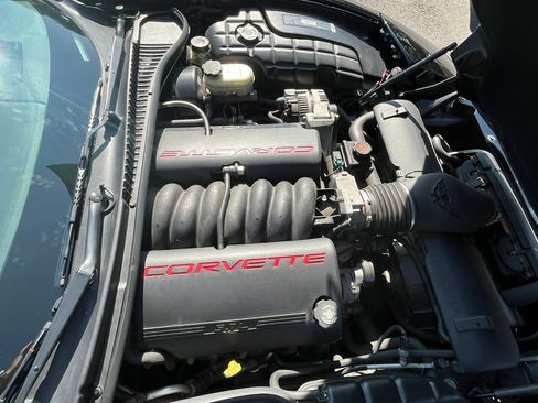 Used 2000 Chevrolet Corvette Coupe w/ Memory Pkg image 10