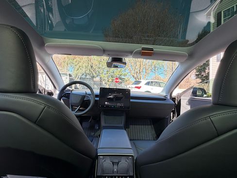 Used 2025 Tesla Model 3 Long Range image 13