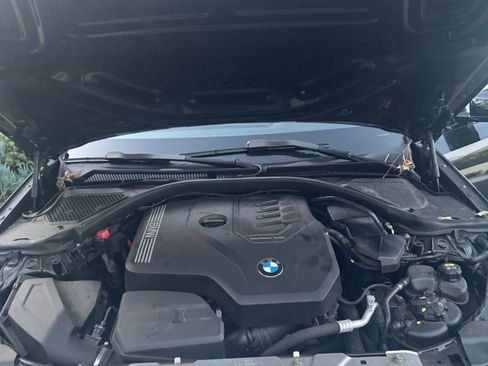 Used 2019 BMW 330i Sedan w/ M Sport Package RWD image 11