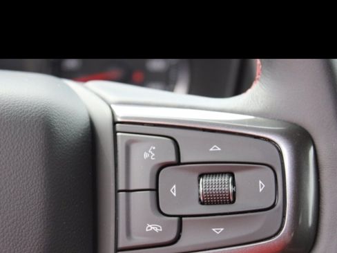 Used 2021 Chevrolet Suburban RST w/ Luxury Package image 16