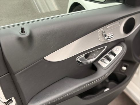 Used 2019 Mercedes-Benz C 300 Sedan image 17