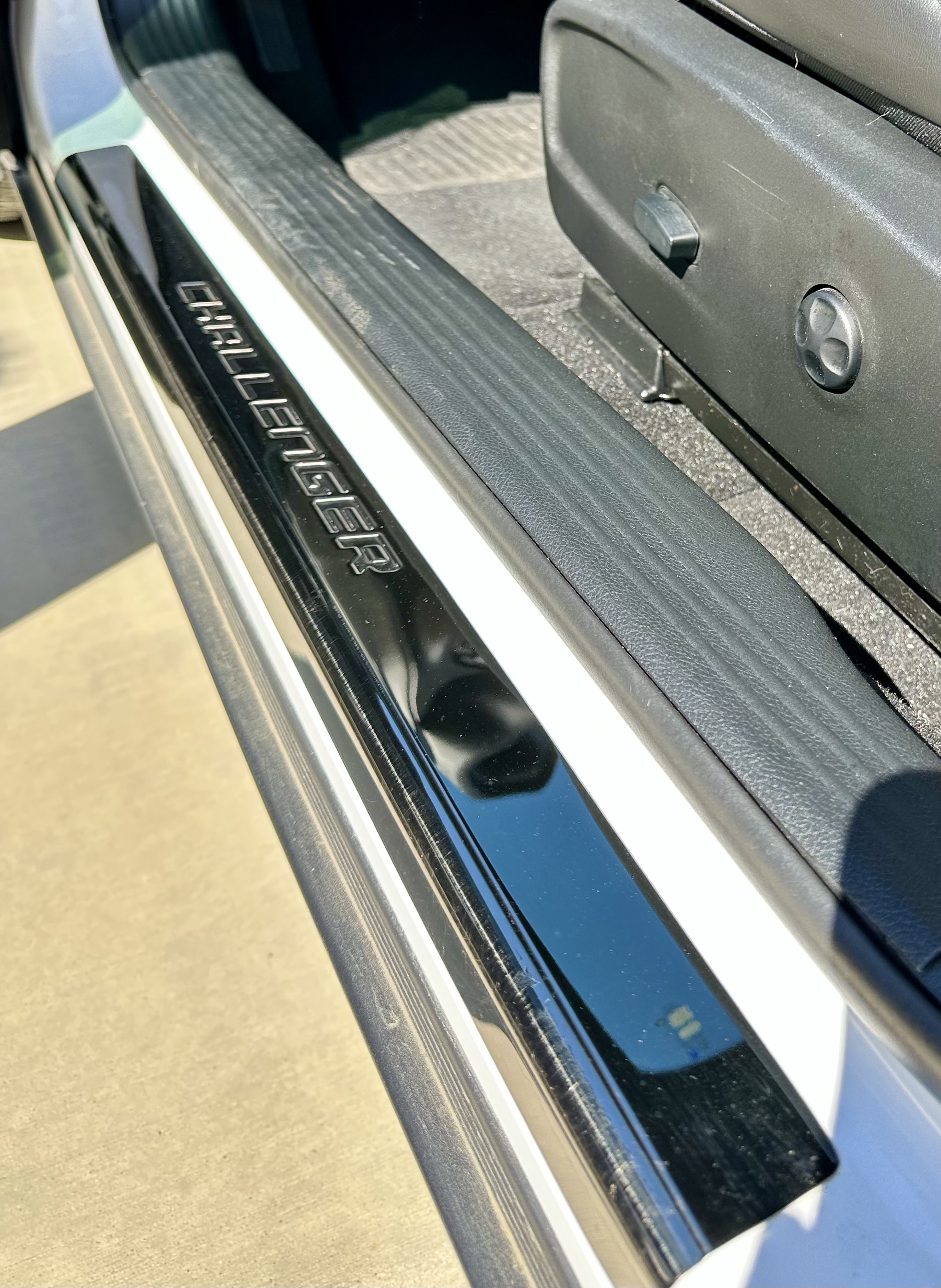 Used 2019 Dodge Challenger SXT w/ Plus Package RWD image 13