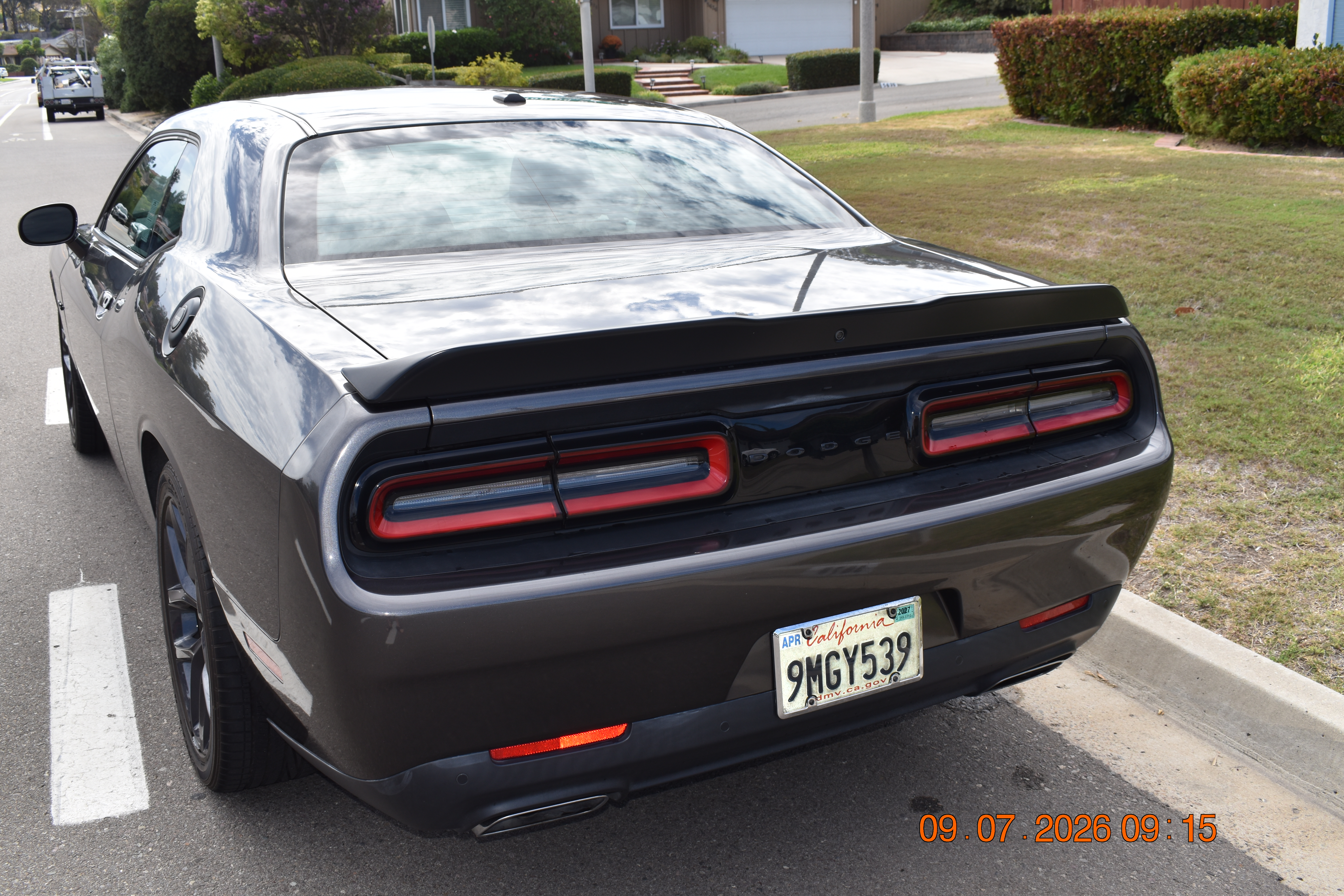 Used 2023 Dodge Challenger R/T w/ Blacktop Package RWD image 2