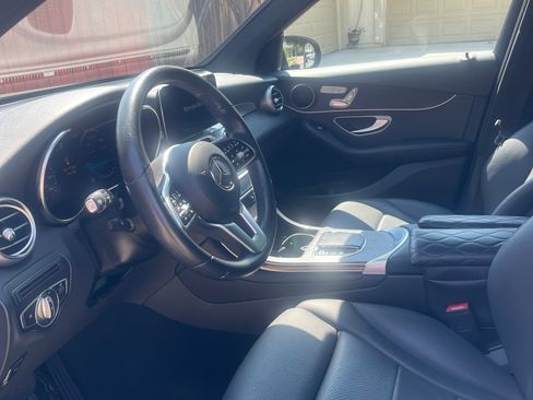 Used 2022 Mercedes-Benz GLC 300 image 17