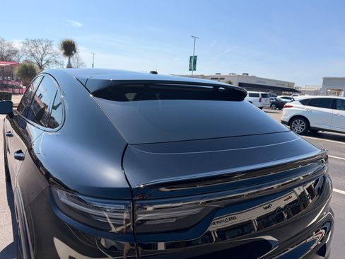 Used 2023 Porsche Cayenne GTS image 4