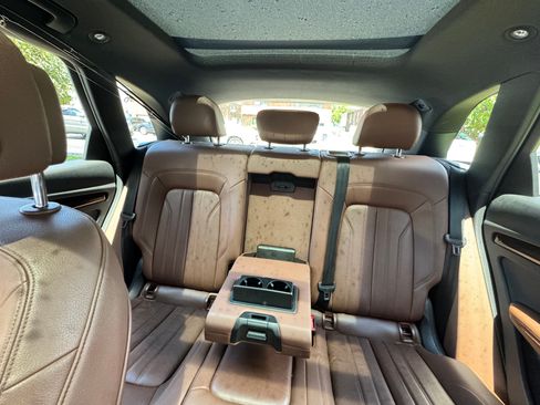 Used 2019 Audi Q5 2.0T Premium Plus w/ Premium Plus Package AWD/4WD image 8