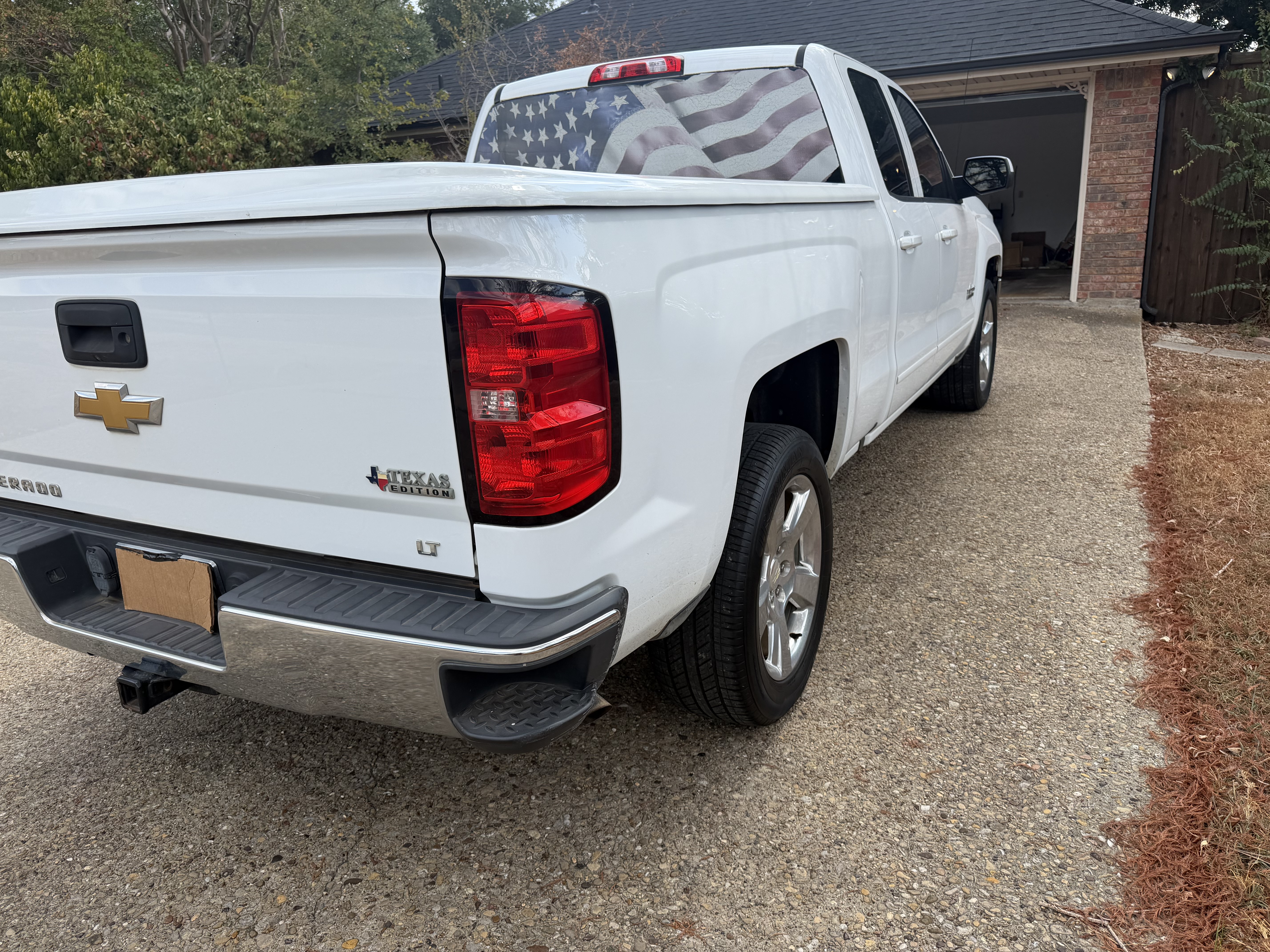 Used 2017 Chevrolet Silverado 1500 LT w/ Texas Edition RWD image 13