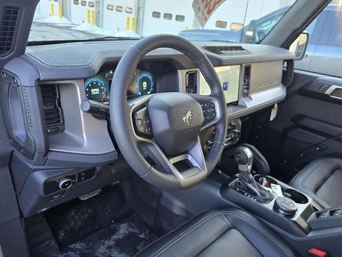 Used 2025 Ford Bronco Outer Banks w/ Sasquatch Package AWD/4WD image 10