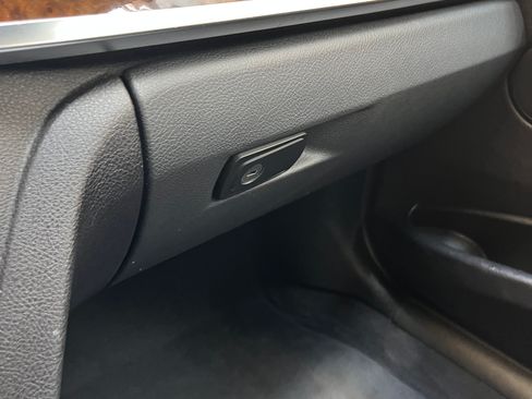 Used 2013 BMW 328i xDrive Sedan AWD/4WD image 19