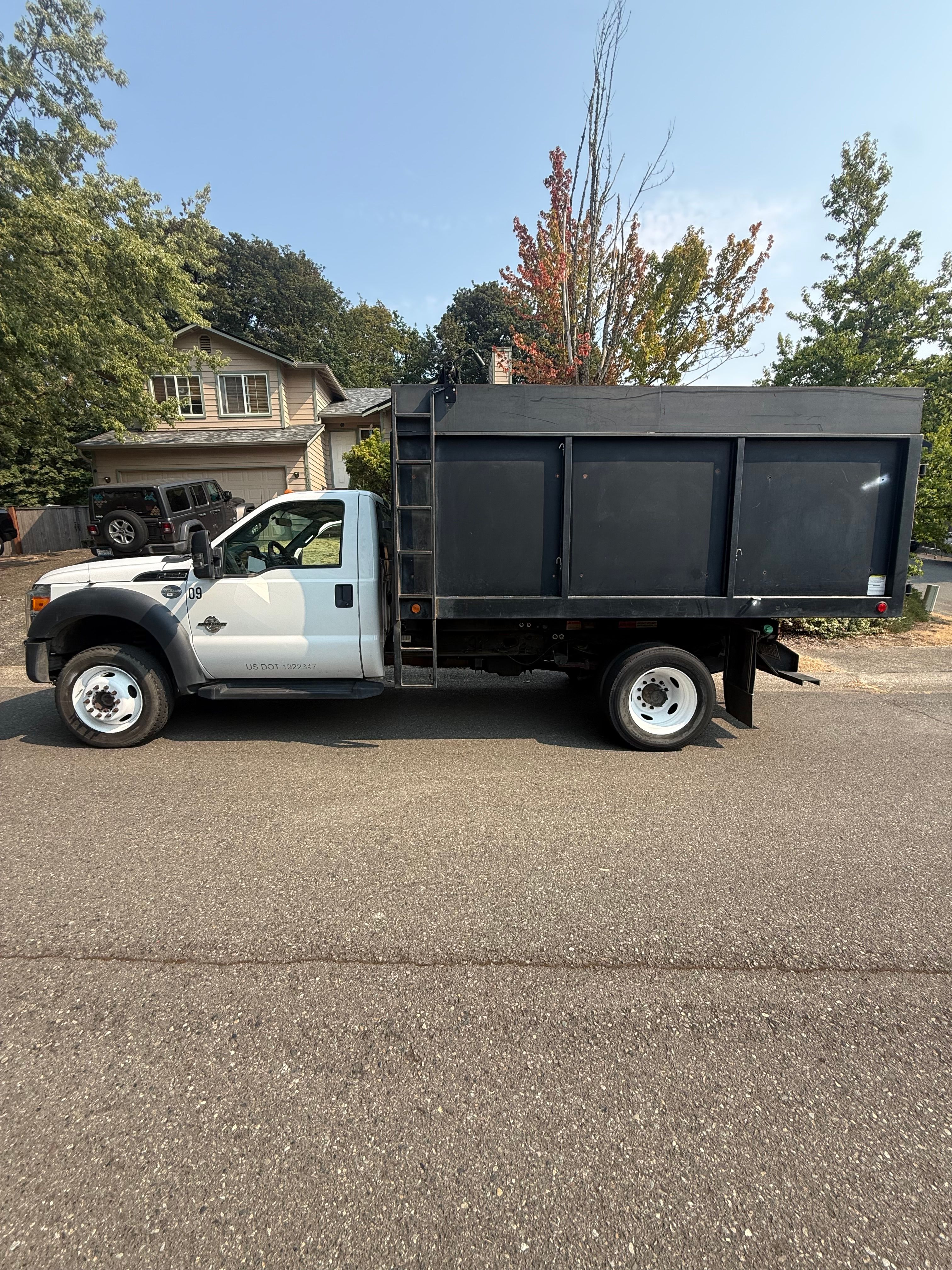 Used 2016 Ford F550 4x4 Regular Cab Super Duty image 1