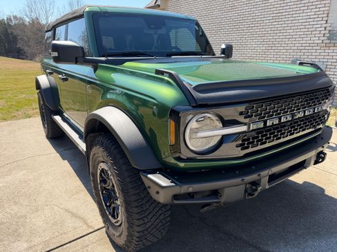 Used 2022 Ford Bronco Wildtrak image 11