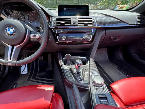 Used 2018 BMW M4 Convertible RWD image 16