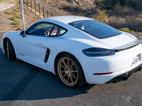 Used 2023 Porsche 718 Cayman GT4 image 4