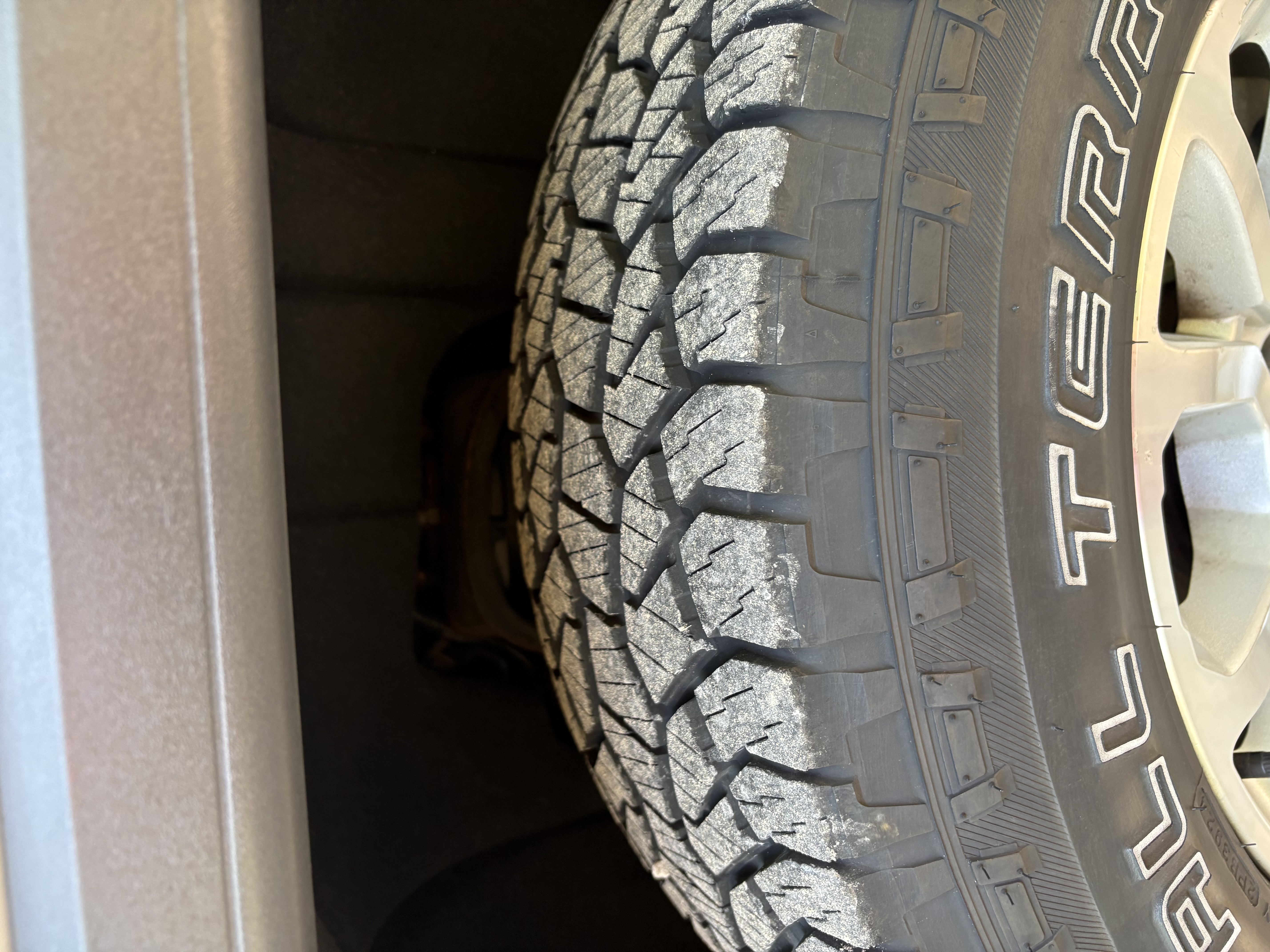 Used 2019 GMC Sierra 1500 SLE w/ SLE Value Package AWD/4WD image 11