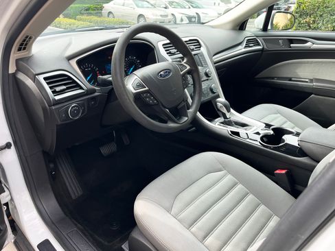 Used 2014 Ford Fusion S image 10