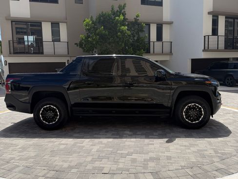 Used 2026 Chevrolet Silverado EV Trail Boss image 4