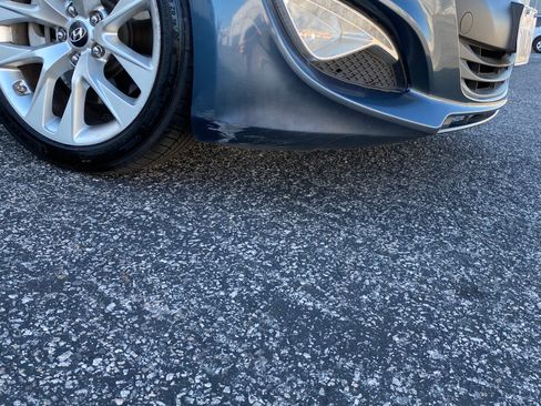 Used 2013 Hyundai Genesis 3.8 image 10