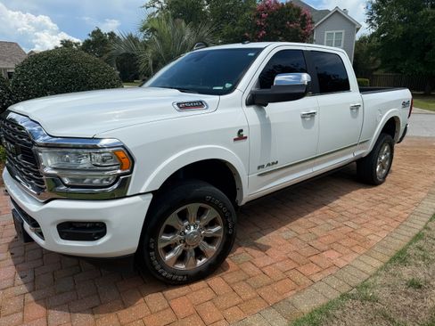 Used 2019 RAM 2500 Limited AWD/4WD image 1