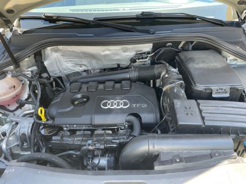 Used 2017 Audi Q3 2.0T Premium Plus w/ Premium Plus Package AWD/4WD image 2