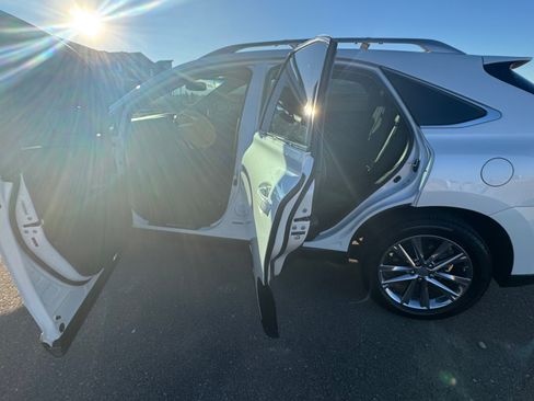 Used 2015 Lexus RX 450h AWD image 18