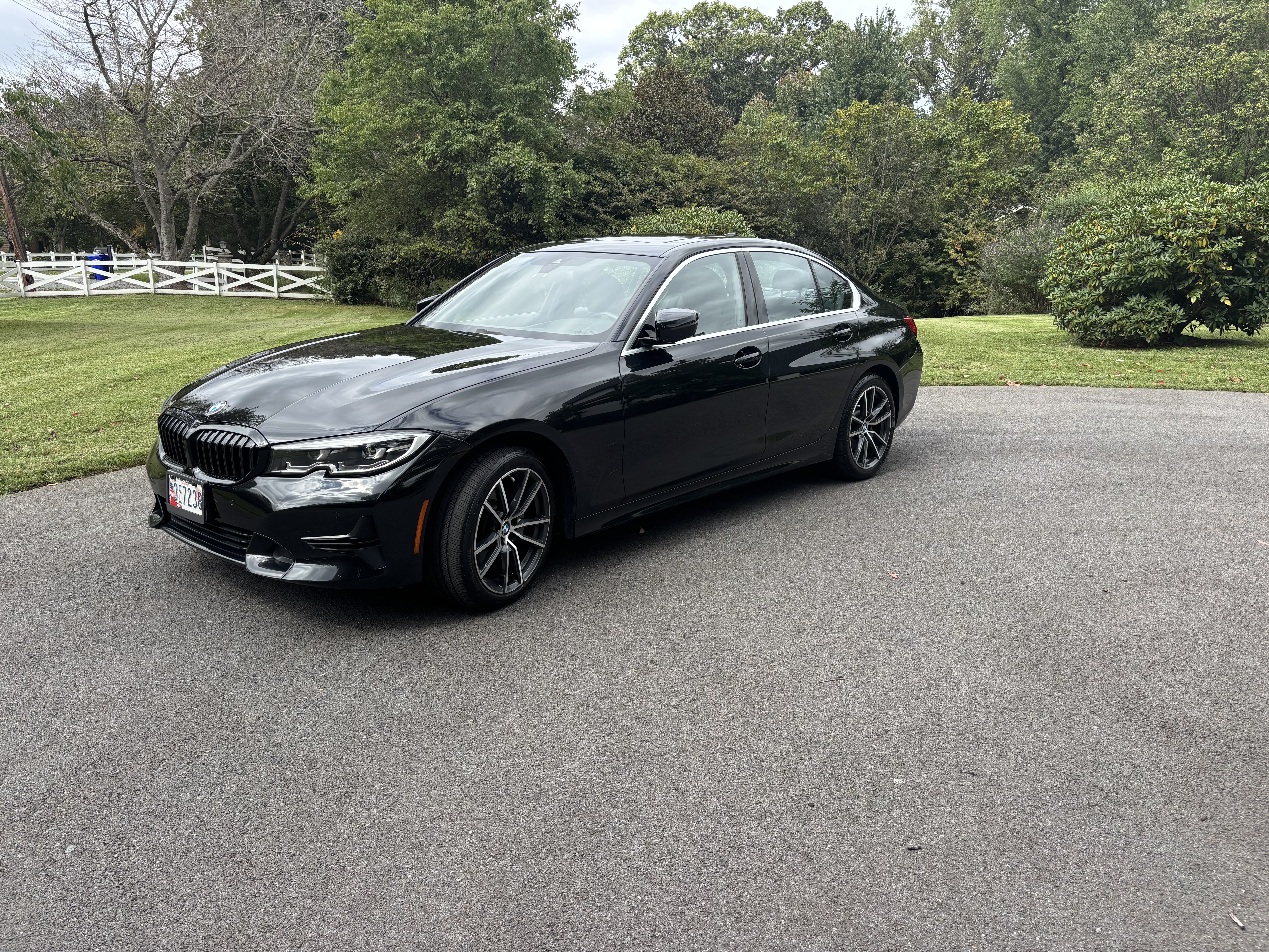 Used 2019 BMW 330i xDrive Sedan AWD/4WD image 2