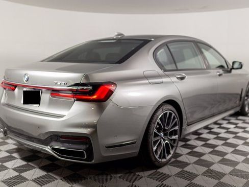Used 2020 BMW 750i xDrive 750i xDrive Sedan 4D w/ Autobahn Package image 5