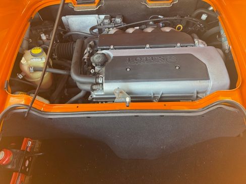 Used 2005 Lotus Elise image 8