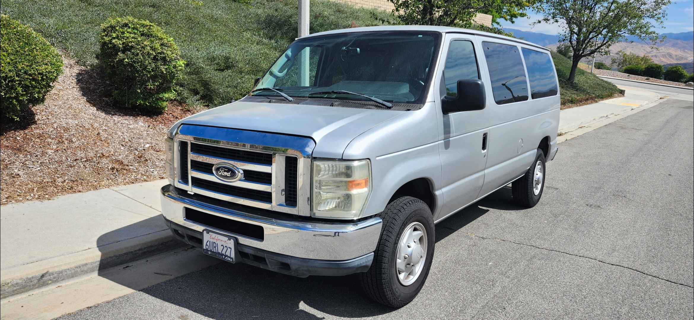 Used 2012 Ford E-350 and Econoline 350 XLT RWD image 1