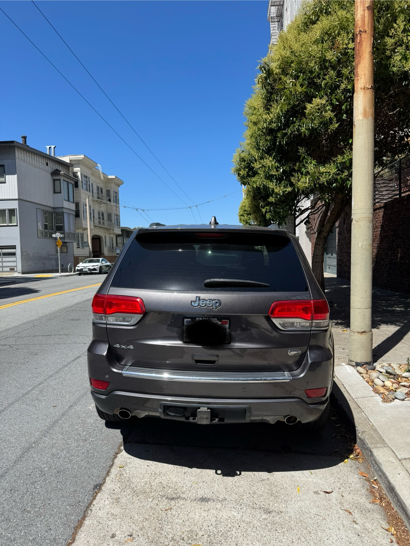 Used 2014 Jeep Grand Cherokee Overland AWD/4WD image 6