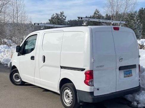 Used 2019 Nissan NV200 S w/ Cruise Control Package image 2