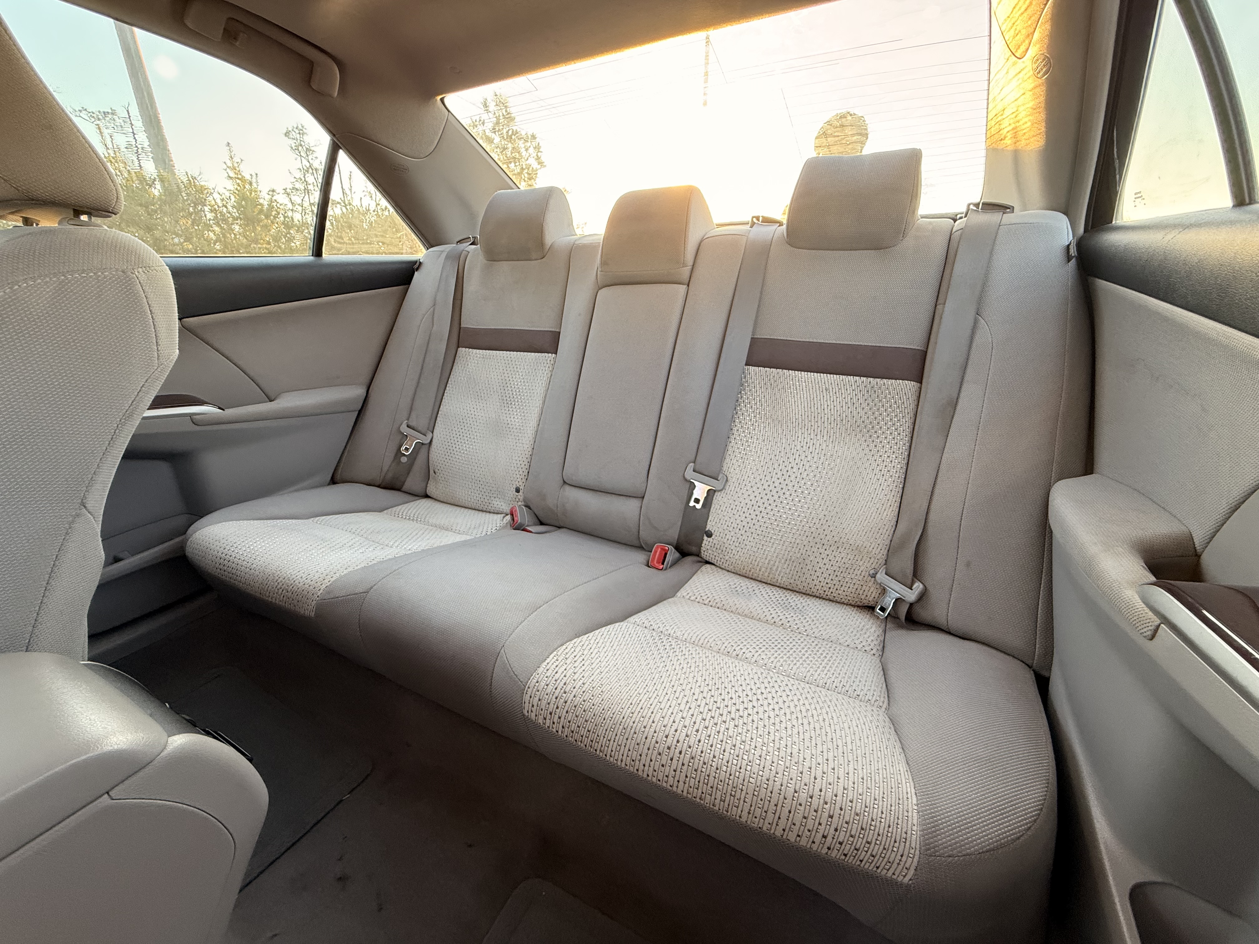 Used 2012 Toyota Camry XLE FWD image 16