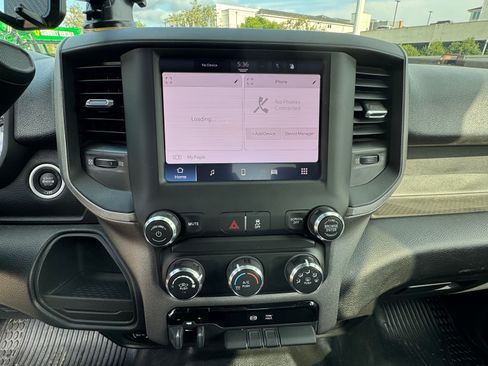 Used 2024 RAM 2500 Tradesman w/ Chrome Appearance Group image 15