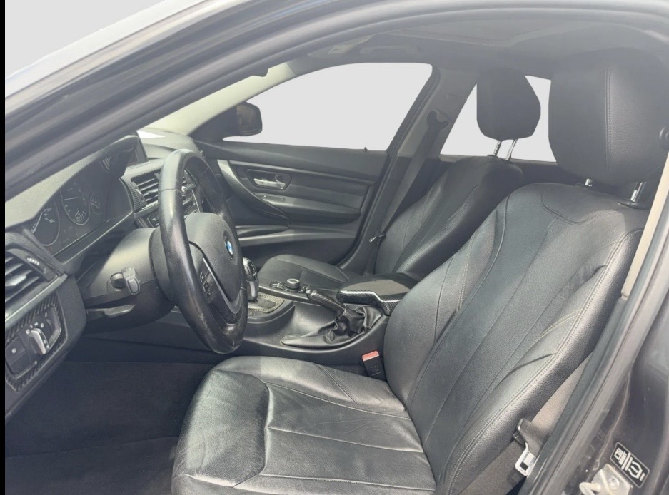 Used 2013 BMW 335i Sedan RWD image 17