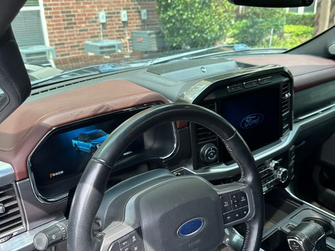 Used 2021 Ford F150 Lariat w/ Equipment Group 502A High AWD/4WD image 11