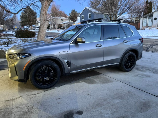 Used 2024 BMW X5 xDrive50e w/ Premium Package AWD/4WD image 5