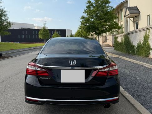 Used 2016 Honda Accord LX image 6