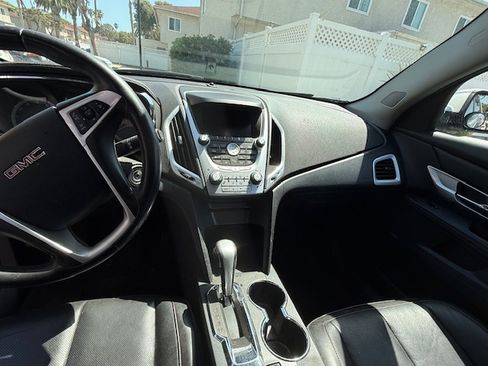 Used 2010 GMC Terrain SLT image 5