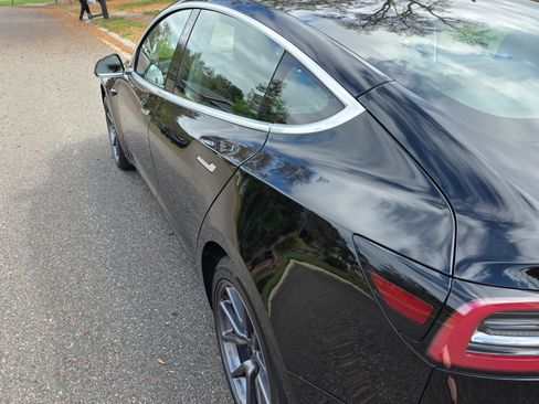 Used 2020 Tesla Model 3 Long Range image 16