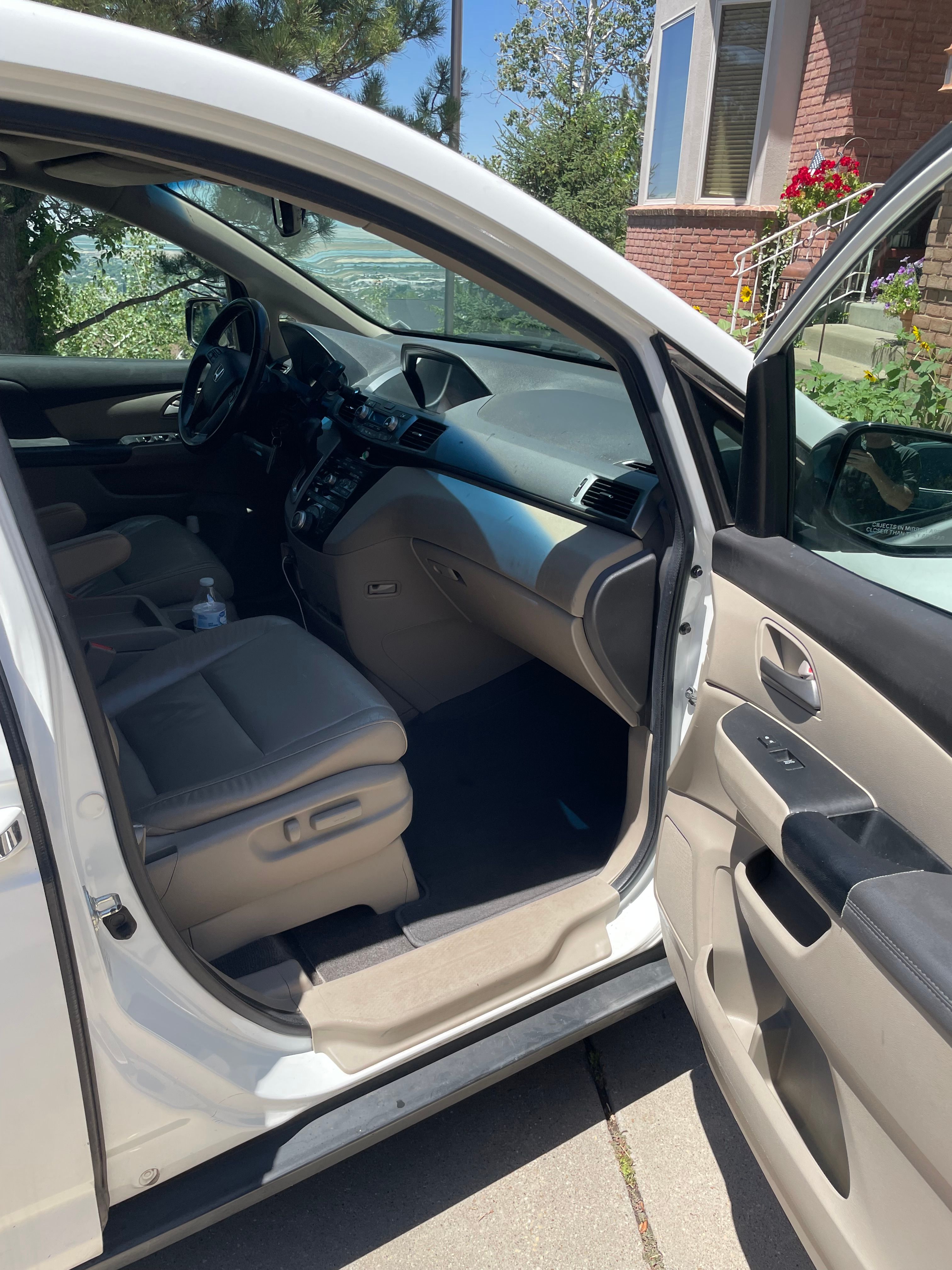 Used 2011 Honda Odyssey EX-L image 10
