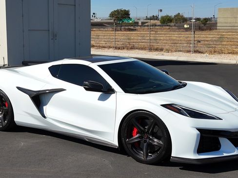 Used 2023 Chevrolet Corvette Z06 w/ Engine Appearance Package image 1