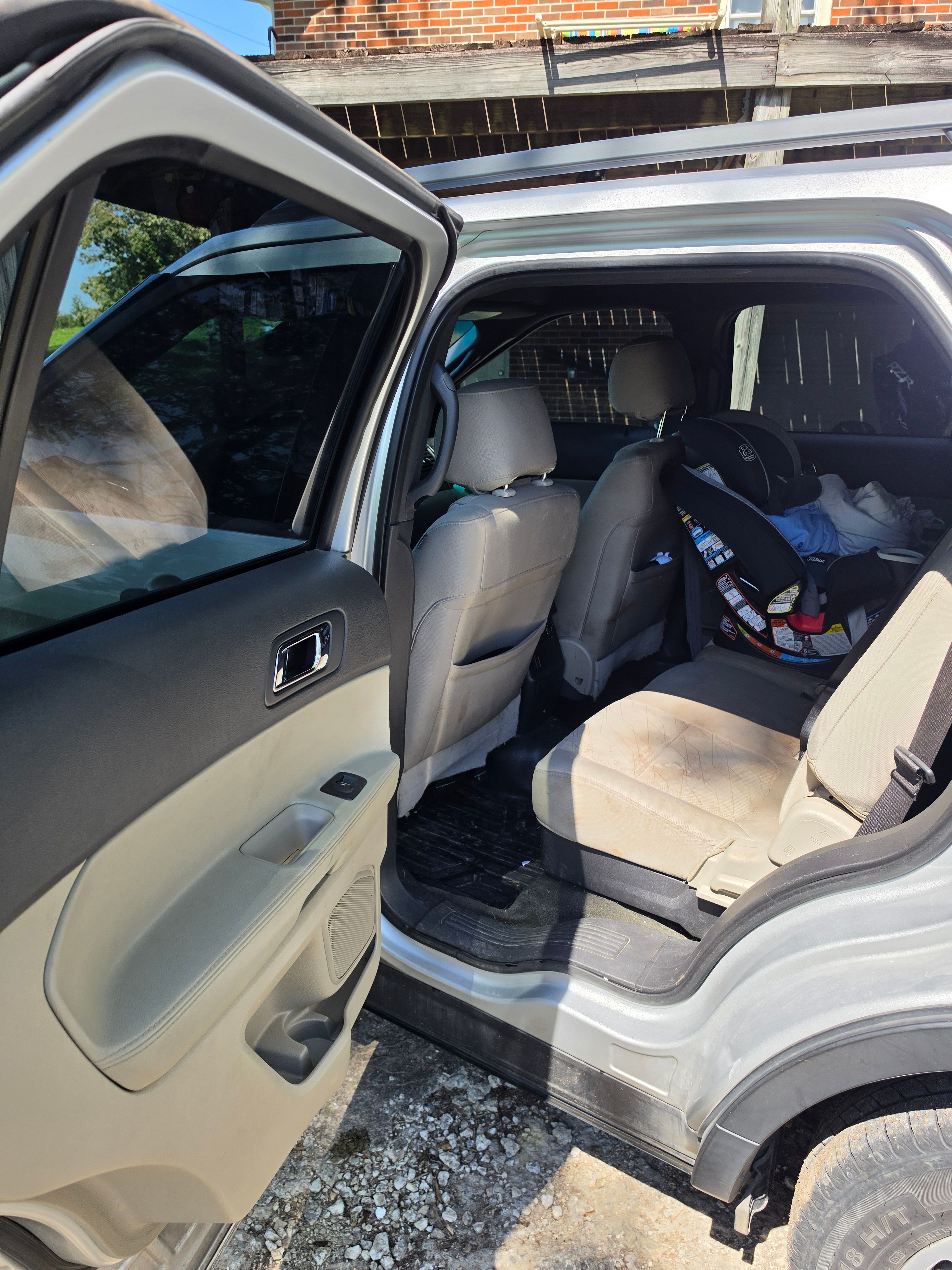 Used 2014 Ford Explorer FWD image 10