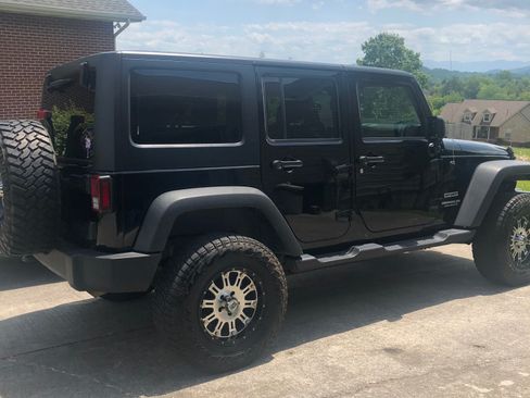 Used 2017 Jeep Wrangler Unlimited Sport w/ Quick Order Package 24S image 5