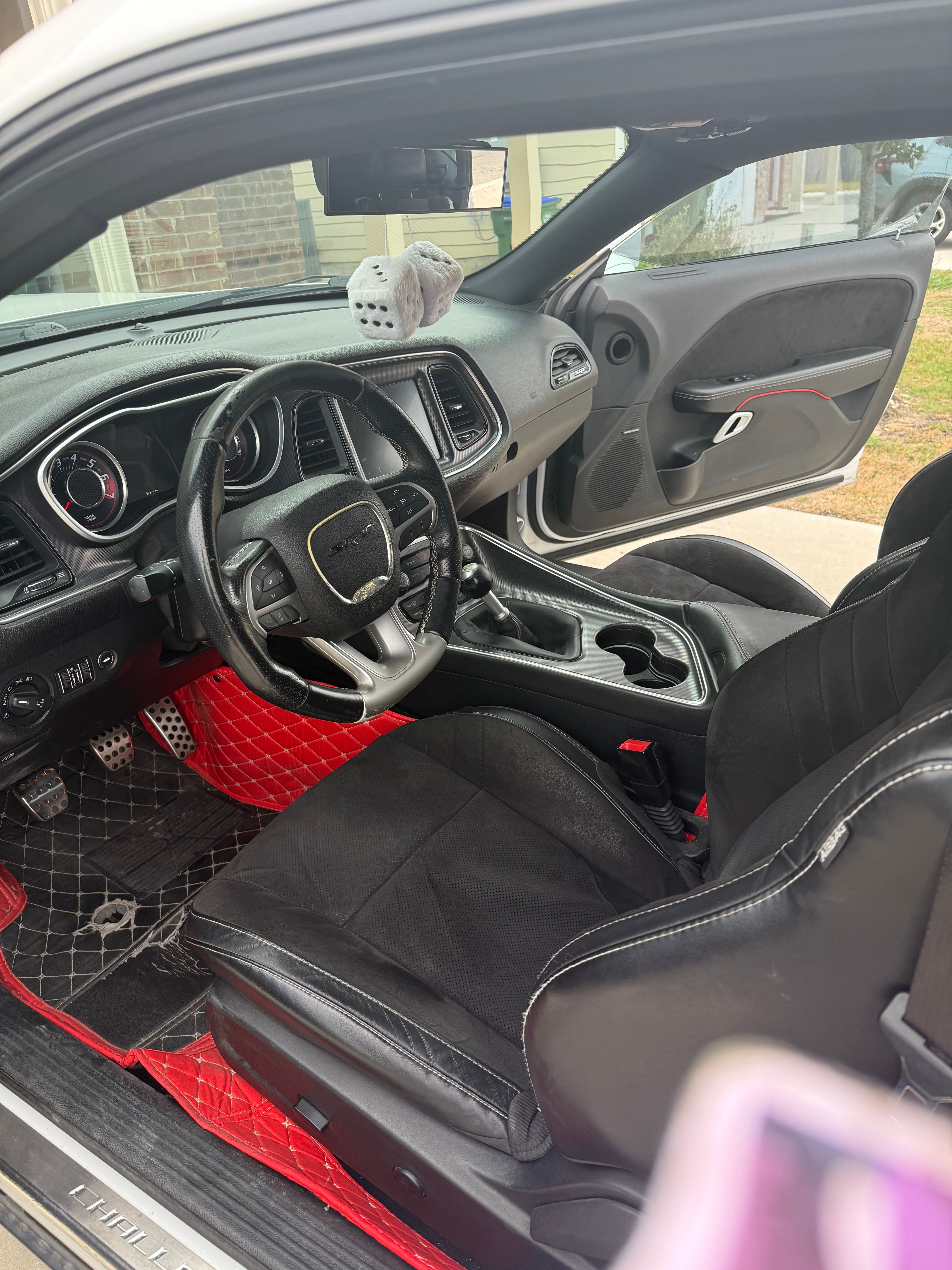 Used 2015 Dodge Challenger SRT w/ Technology Group RWD image 15