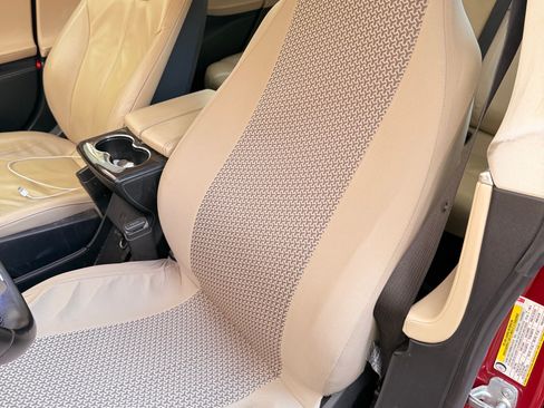 Used 2013 Tesla Model S image 9