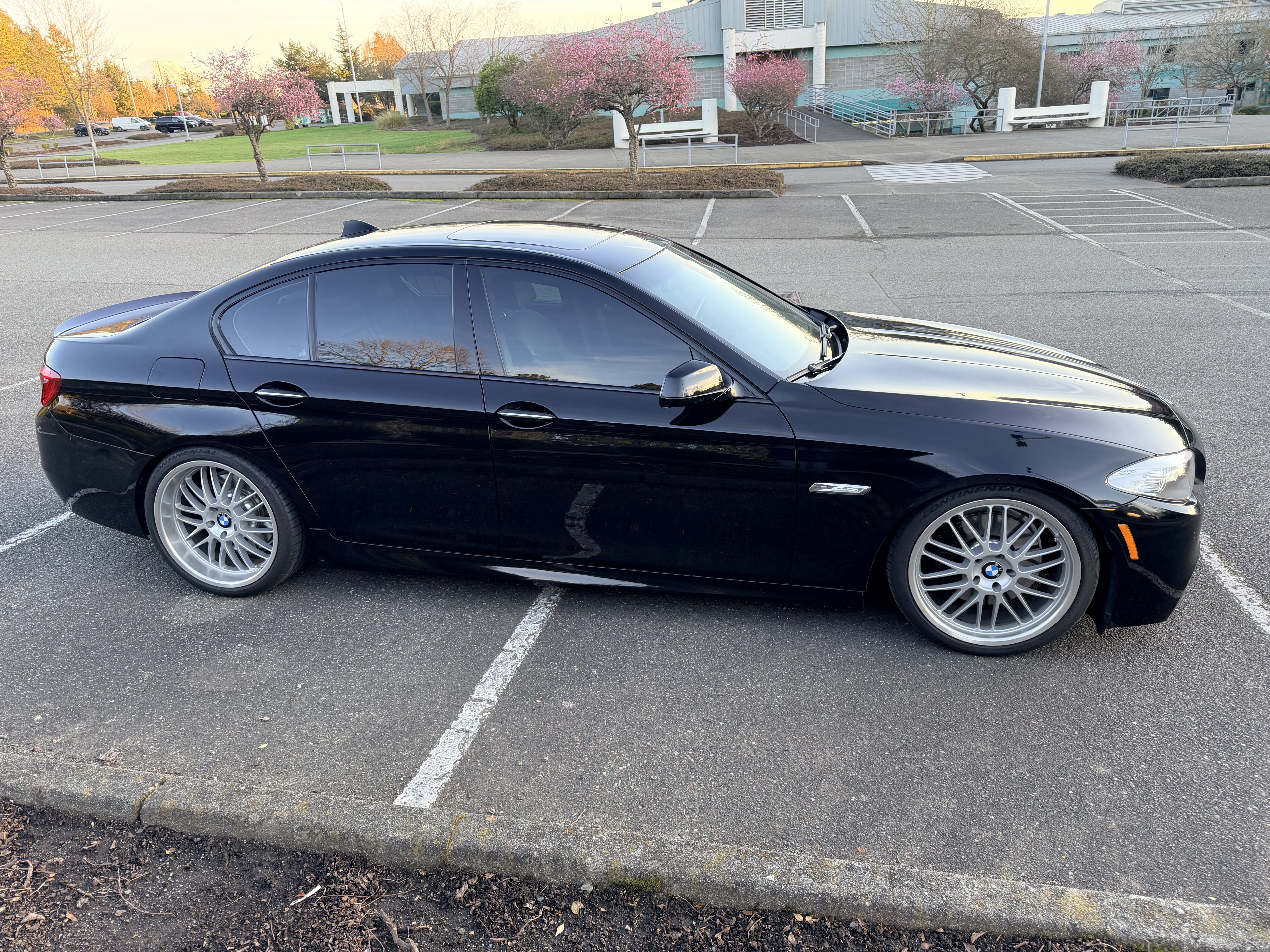 Used 2011 BMW 550i Sedan RWD image 11