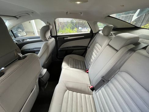 Used 2015 Ford Fusion S image 15